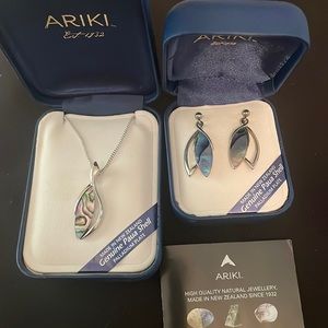 New mother of pearl jewelry set